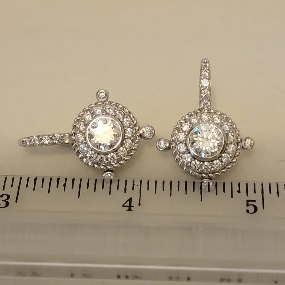 Earrings - Picture 2 of 9